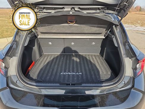 Used 2025 Toyota Corolla SE image 31