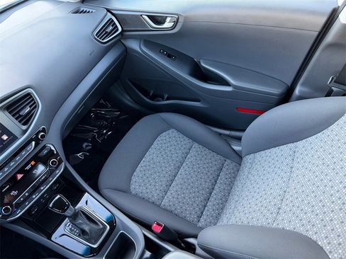 Used 2018 Hyundai Ioniq Blue image 17