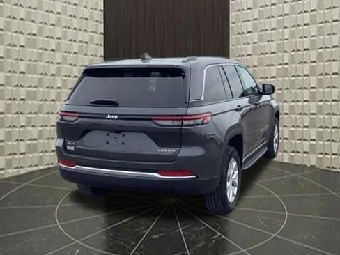 Certified 2023 Jeep Grand Cherokee Limited w/ Luxury Tech Group II AWD/4WD image 5