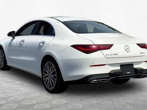Used 2025 Mercedes-Benz CLA 250 4MATIC image 4