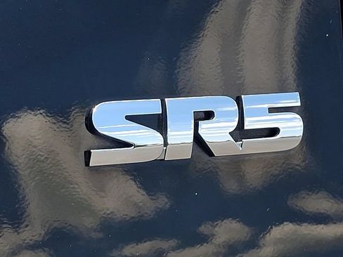 Used 2022 Toyota Tacoma SR5 AWD/4WD image 30
