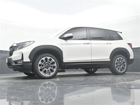 New 2025 Honda Passport EX-L image 30