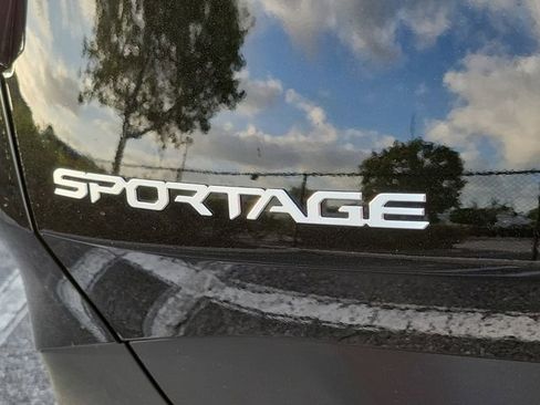 Used 2025 Kia Sportage EX w/ Premium Package image 5