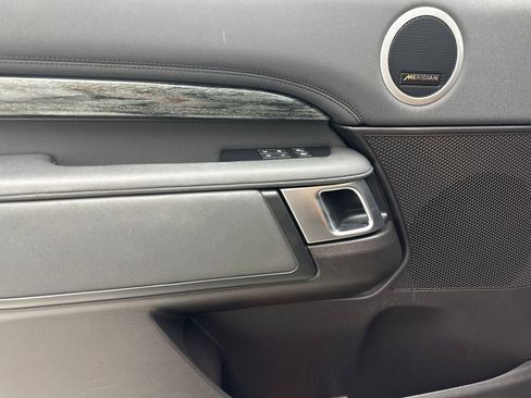 Used 2019 Land Rover Discovery HSE AWD/4WD image 35
