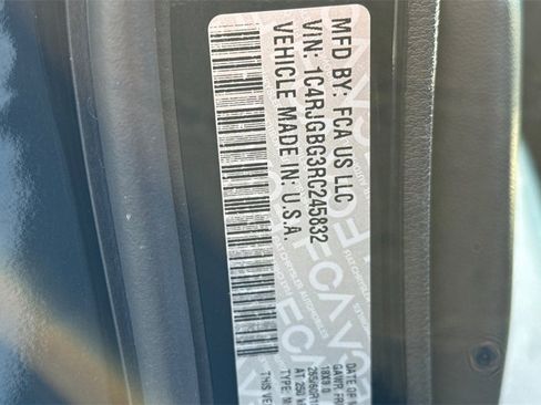 Used 2024 Jeep Grand Cherokee Limited image 41