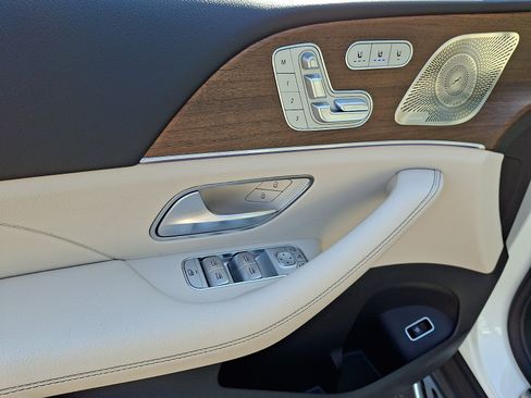 Used 2022 Mercedes-Benz GLE 350 4MATIC image 12