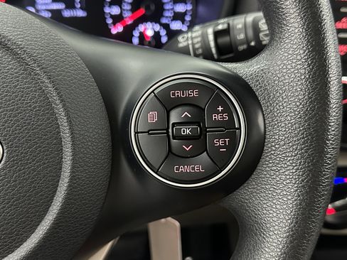 Used 2021 Kia Soul LX image 19