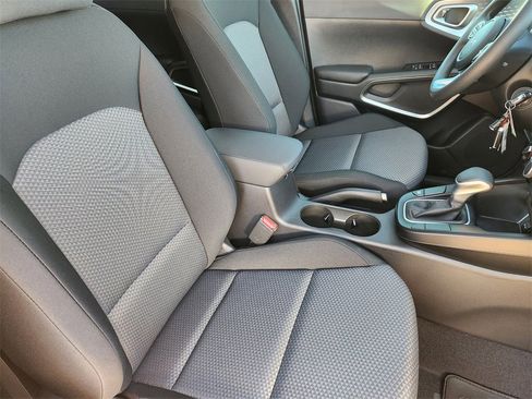 New 2025 Kia Soul LX image 10