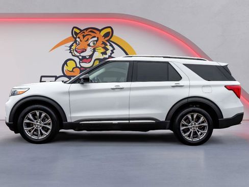 Used 2024 Ford Explorer Limited image 8