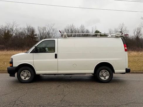 Used 2019 Chevrolet Express 2500 w/ Communications Package image 11