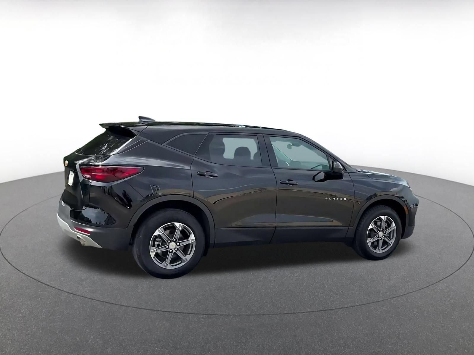 Used 2026 Chevrolet Blazer LT FWD image 13