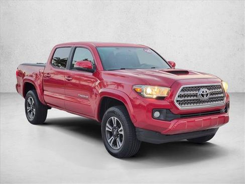 Used 2016 Toyota Tacoma TRD Sport w/ Premium & Technology Package RWD image 3