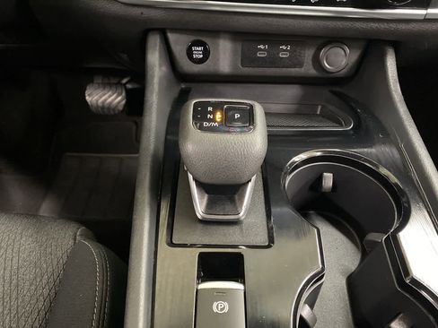 Used 2024 Nissan Rogue SV image 27