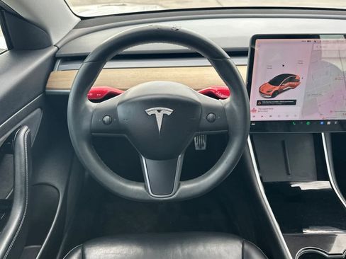 Used 2020 Tesla Model 3 Standard Range Plus image 14