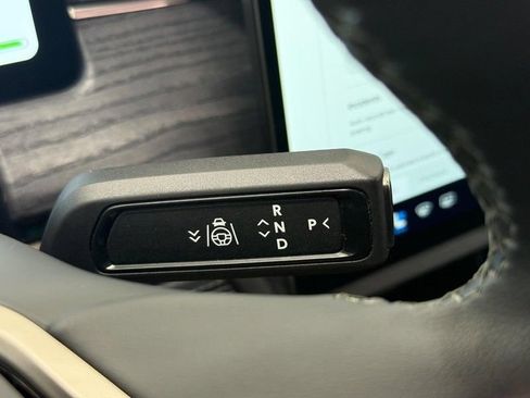 Used 2023 Rivian R1S Adventure AWD/4WD image 19