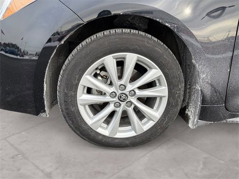 Used 2025 Toyota Corolla SE image 14