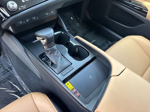Certified 2025 Lexus ES 350 w/ Premium Package FWD image 21