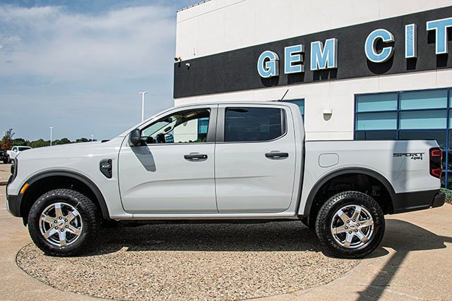 New 2026 Ford Ranger XLT w/ Equipment Group 301A High AWD/4WD image 2