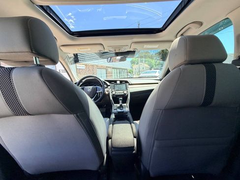 Used 2019 Honda Civic EX image 45