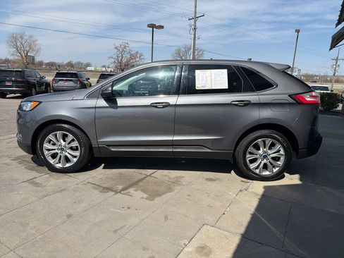 Used 2022 Ford Edge Titanium image 9