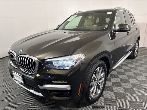 Used 2019 BMW X3 sDrive30i RWD image 2