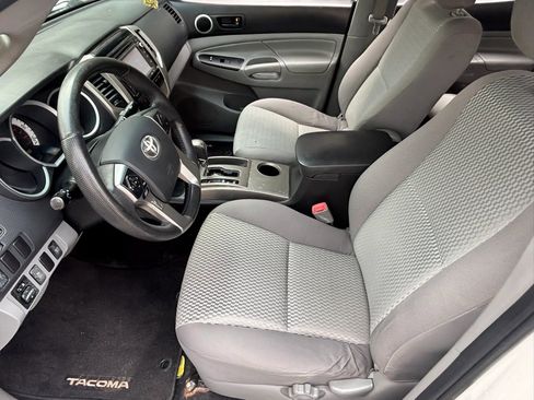 Used 2014 Toyota Tacoma 4x4 Double Cab w/ SR5 Package image 18