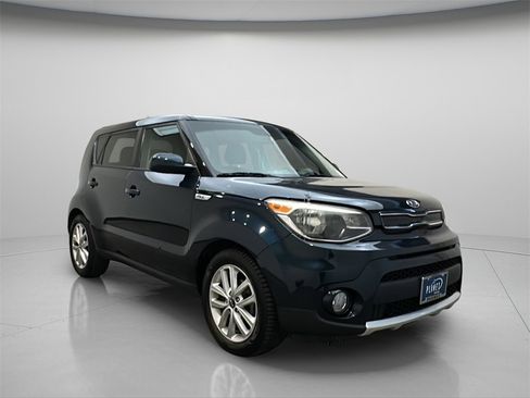 Used 2018 Kia Soul + image 1