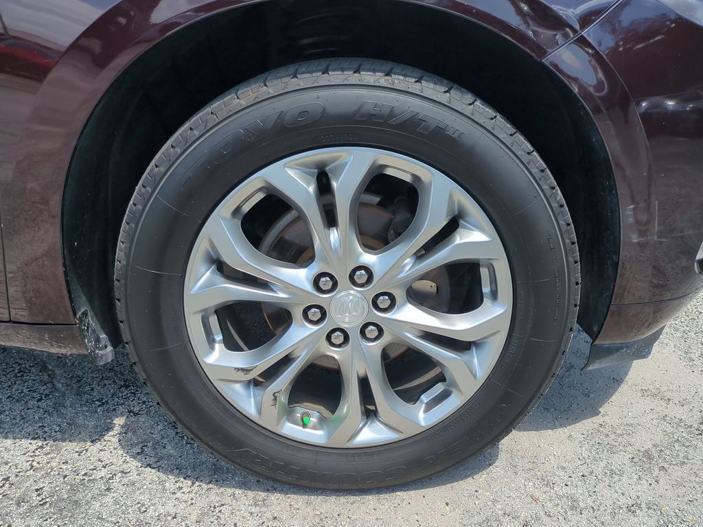 Used 2020 Buick Enclave Avenir w/ Avenir Technology Package FWD image 12