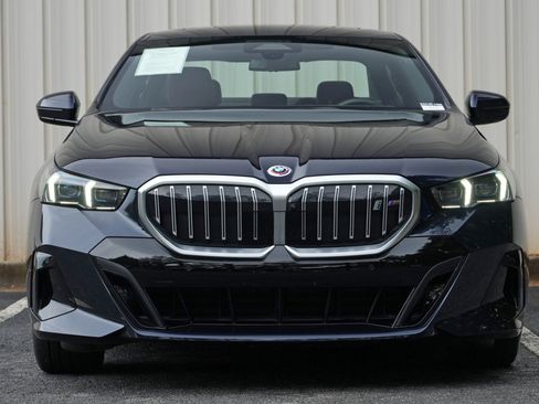Used 2025 BMW i5 xDrive40 w/ M Sport Package AWD/4WD image 7