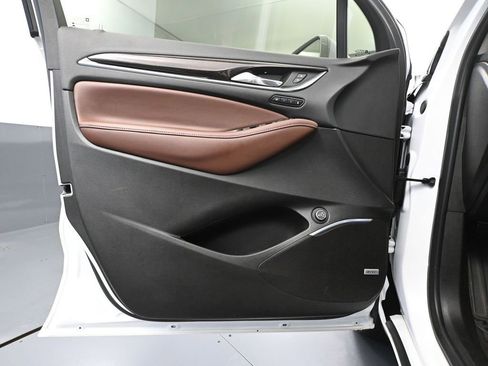 Used 2020 Buick Enclave Avenir w/ Avenir Technology Package image 21