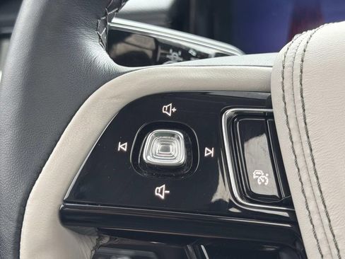 Used 2025 Lincoln Aviator Reserve w/ Equipment Group 201A AWD/4WD image 20