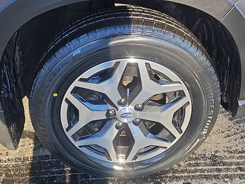 Certified 2023 Subaru Forester Premium image 27