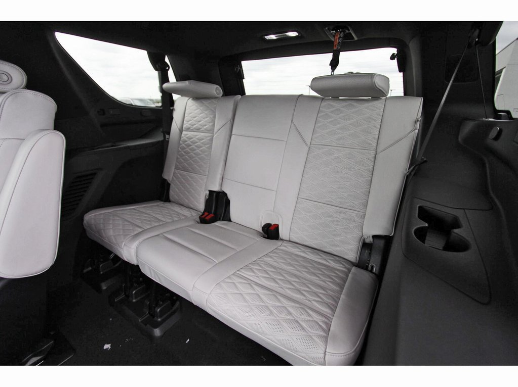 New 2026 Cadillac Escalade V w/ LPO, ONYX Package AWD/4WD image 13