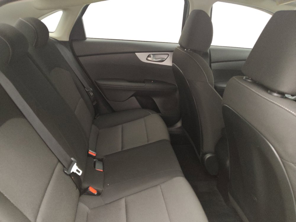 Used 2022 Kia Forte LXS FWD image 19