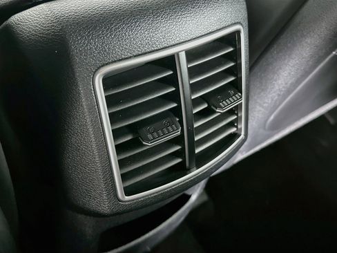 Used 2025 Kia Sportage EX FWD image 27