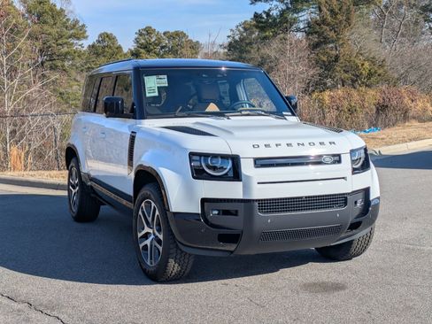 New 2026 Land Rover Defender 110 X-Dynamic SE image 3