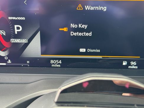 Used 2025 Nissan Rogue SL w/ Tech Package FWD image 14