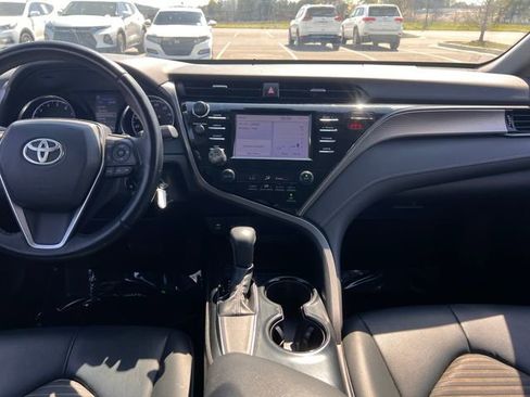Used 2019 Toyota Camry SE image 15