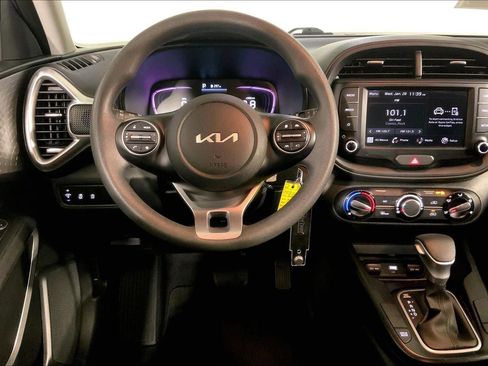 Used 2024 Kia Soul LX w/ Option Group 015 image 5