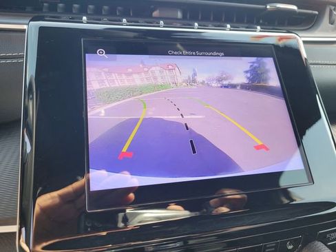 Used 2024 Jeep Grand Cherokee Altitude image 19