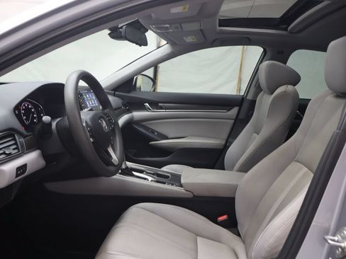 Used 2018 Honda Accord EX image 16