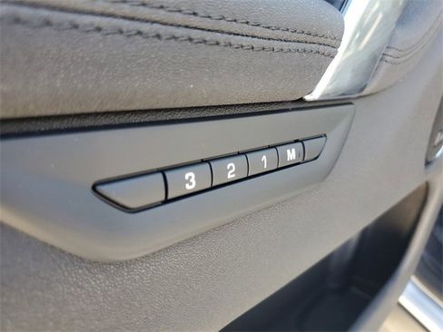 New 2025 Land Rover Discovery Sport S image 23