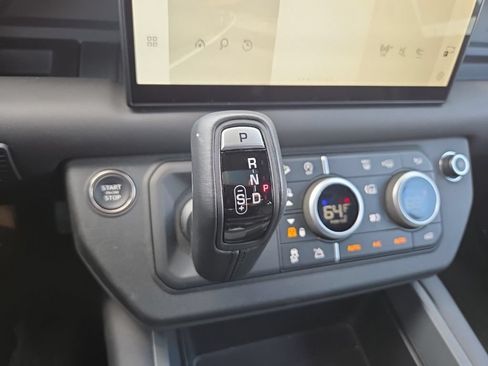 Certified 2025 Land Rover Defender 90 S AWD/4WD image 17