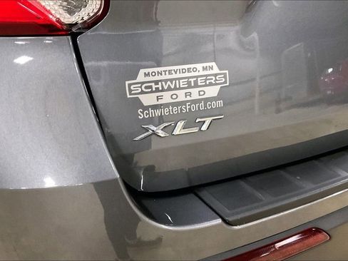 Certified 2022 Ford Explorer XLT w/ Equipment Group 202A AWD/4WD image 8