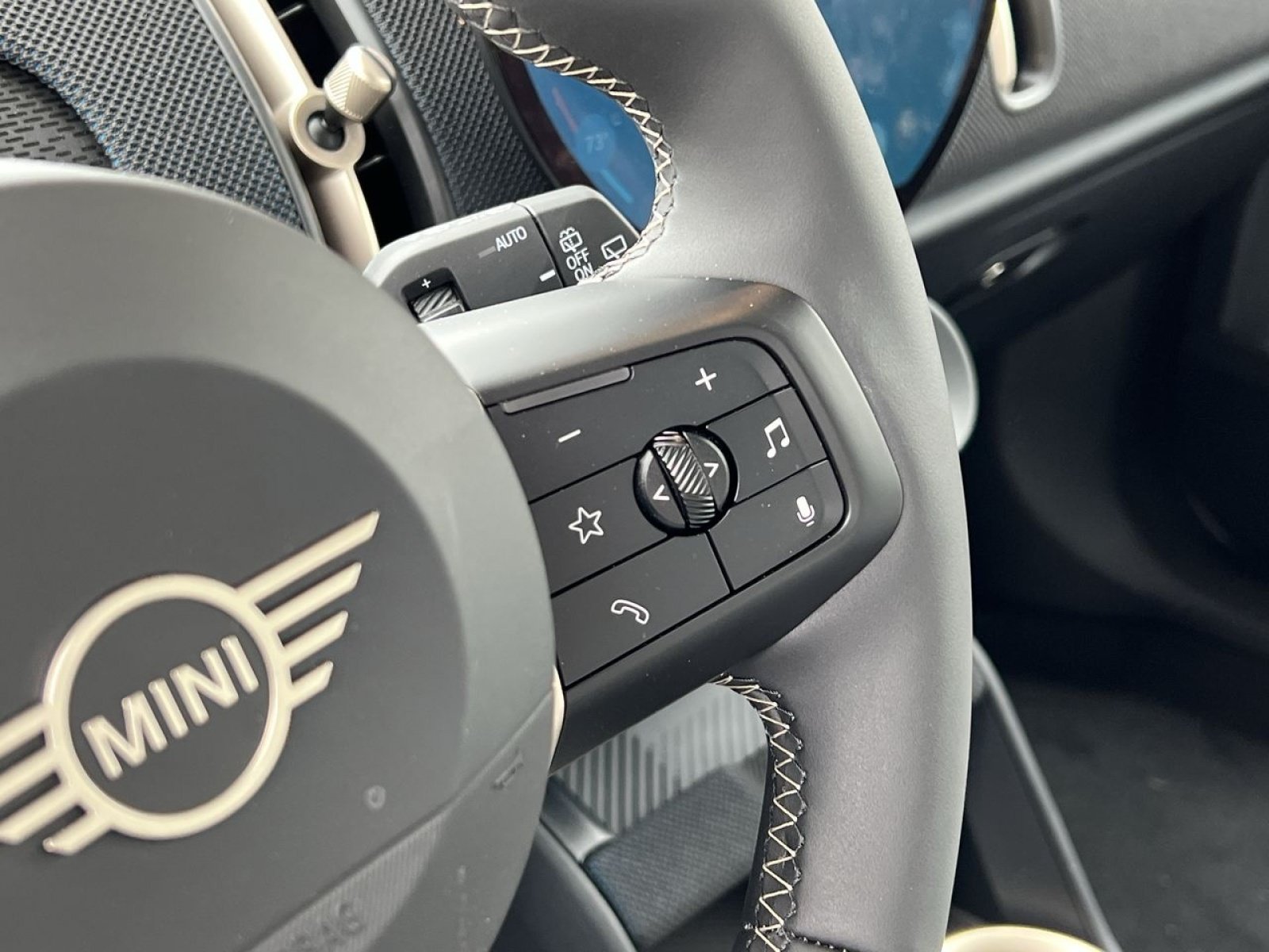 Certified 2025 MINI Cooper Countryman S AWD/4WD image 29