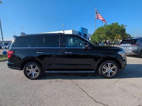Used 2023 Ford Expedition Limited image 9