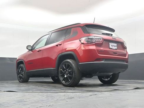 New 2026 Jeep Compass Latitude image 42