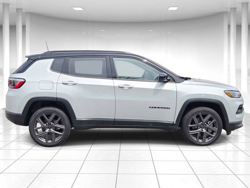 Certified 2026 Jeep Compass Limited AWD/4WD image 2