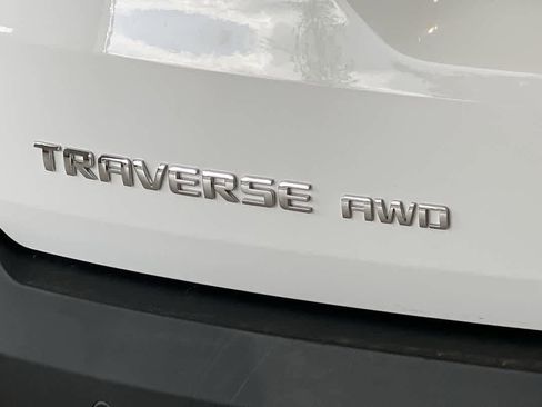 Used 2022 Chevrolet Traverse LT AWD/4WD image 11