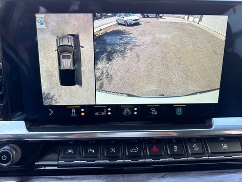 Used 2022 Chevrolet Silverado 1500 LTZ AWD/4WD image 20